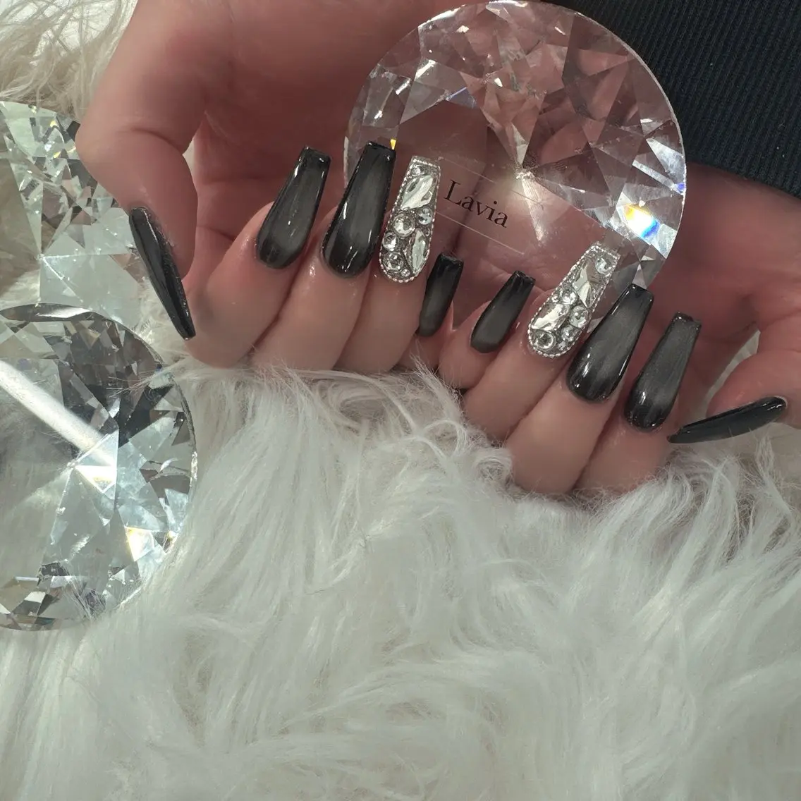 ネイル lavia🖤 ayumiのネイルデザイン