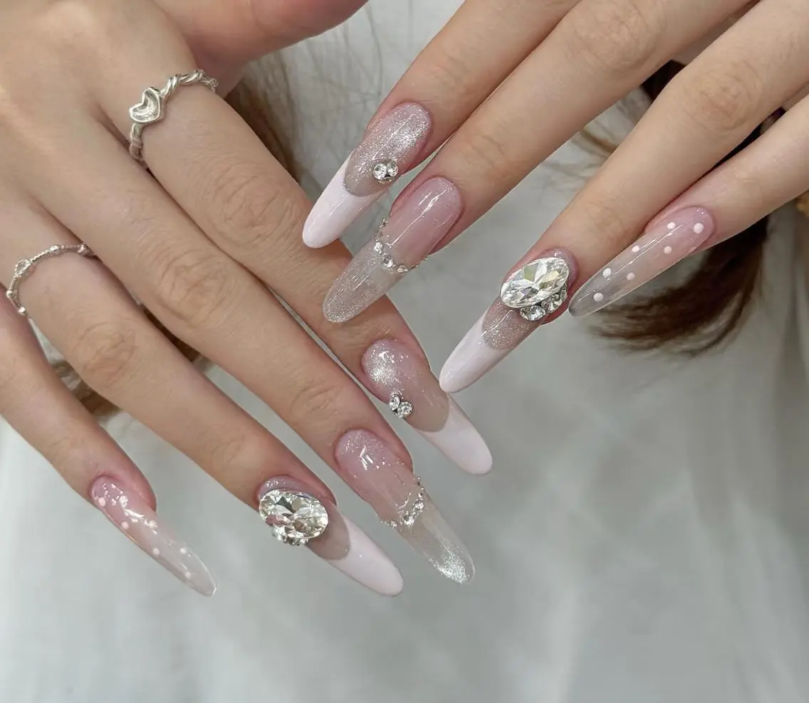 ネイル ハンドネイル 🎀 Ayaka_nailのネイルデザイン
