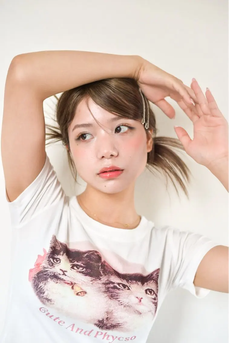 セミロング ヘアアレンジ 中韓🇨🇳🇰🇷 トレンド＆髪質改善のヘアスタイル