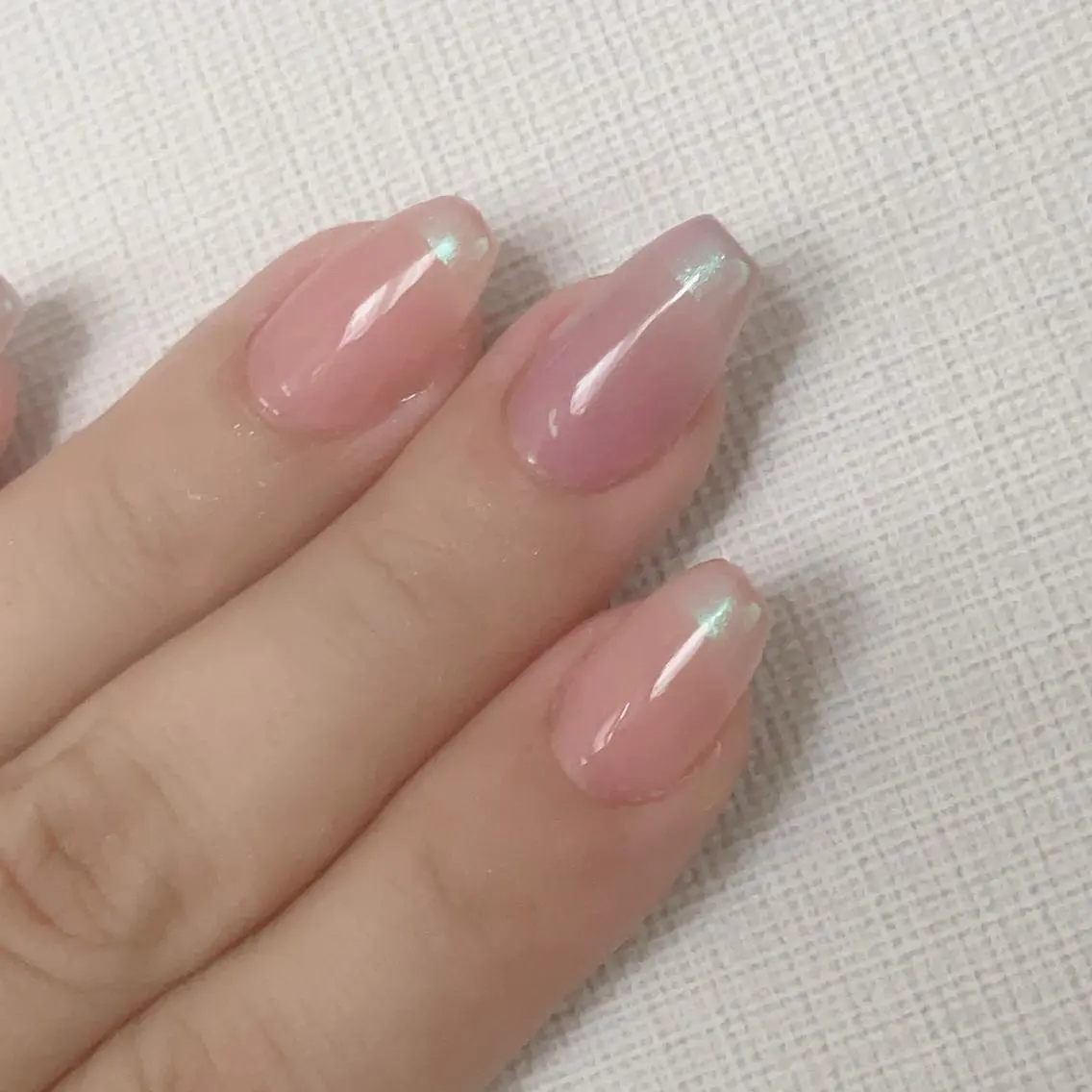 ネイル オーロラネイル フレンチネイル Nail salon Ariettyのネイルデザイン