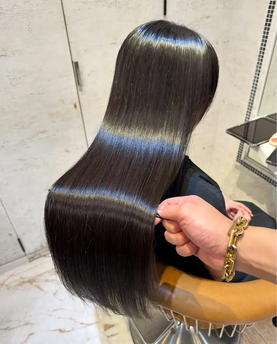 ロング カット 縮毛矯正 トリートメント 縮毛矯正/艶髪/ 透明感カラー輝希のヘアスタイル