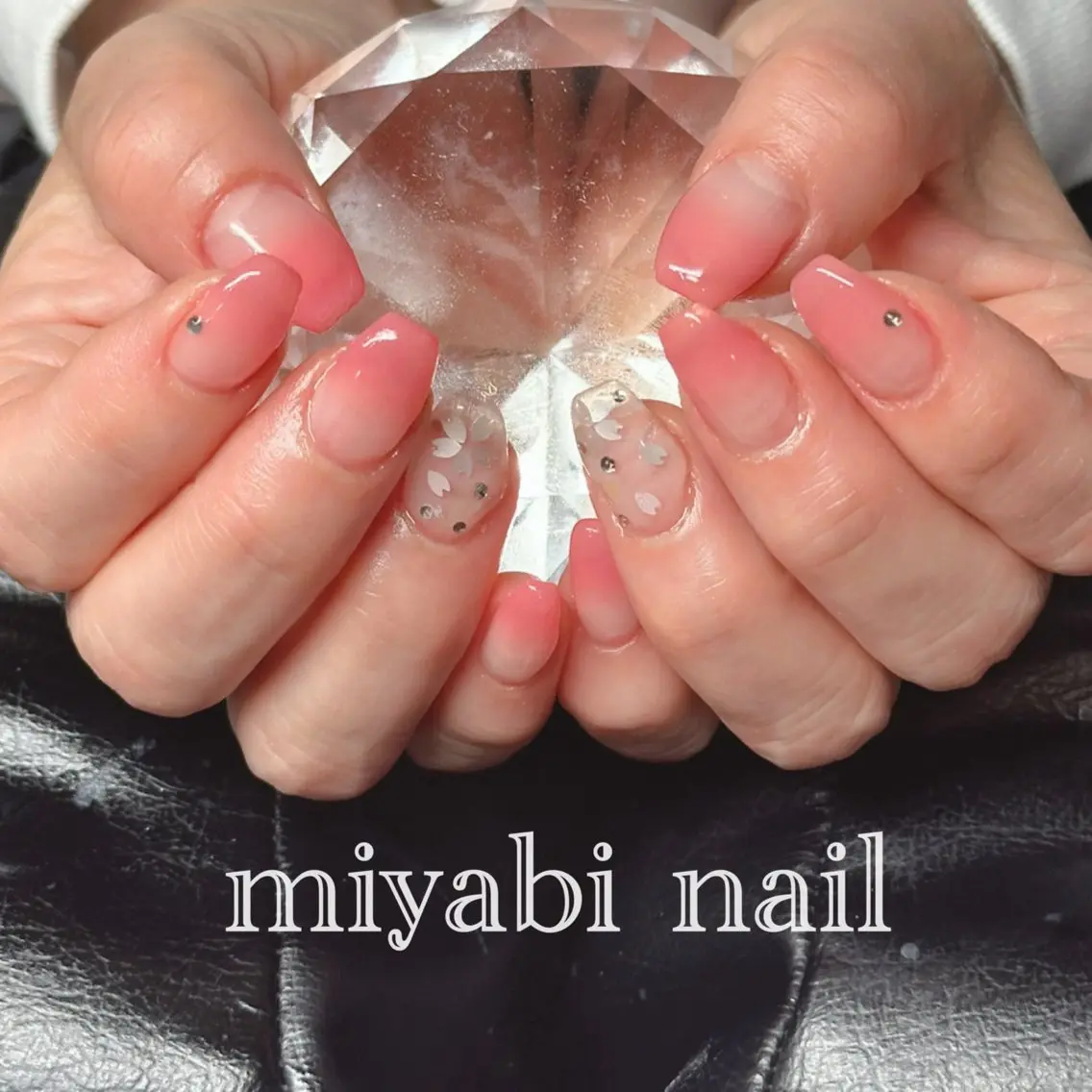 ネイル ジェルネイル グラデーション 持ち込み オフィスネイル ピンク ハンドネイル miyabi nail 桂川駅近くのネイルデザイン