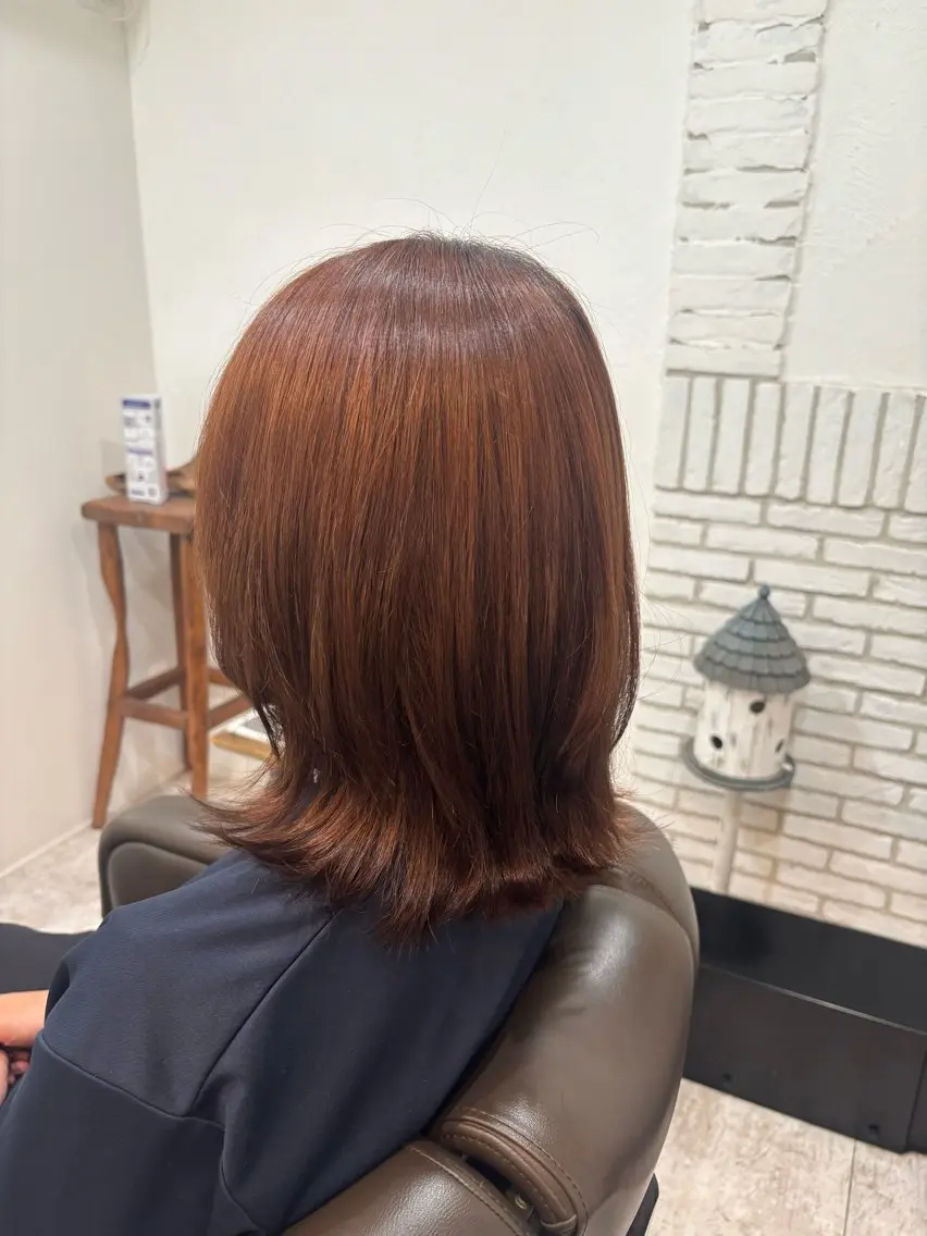 ミディアム くびれヘア レイヤーカット カット 望月 芽依のヘアスタイル