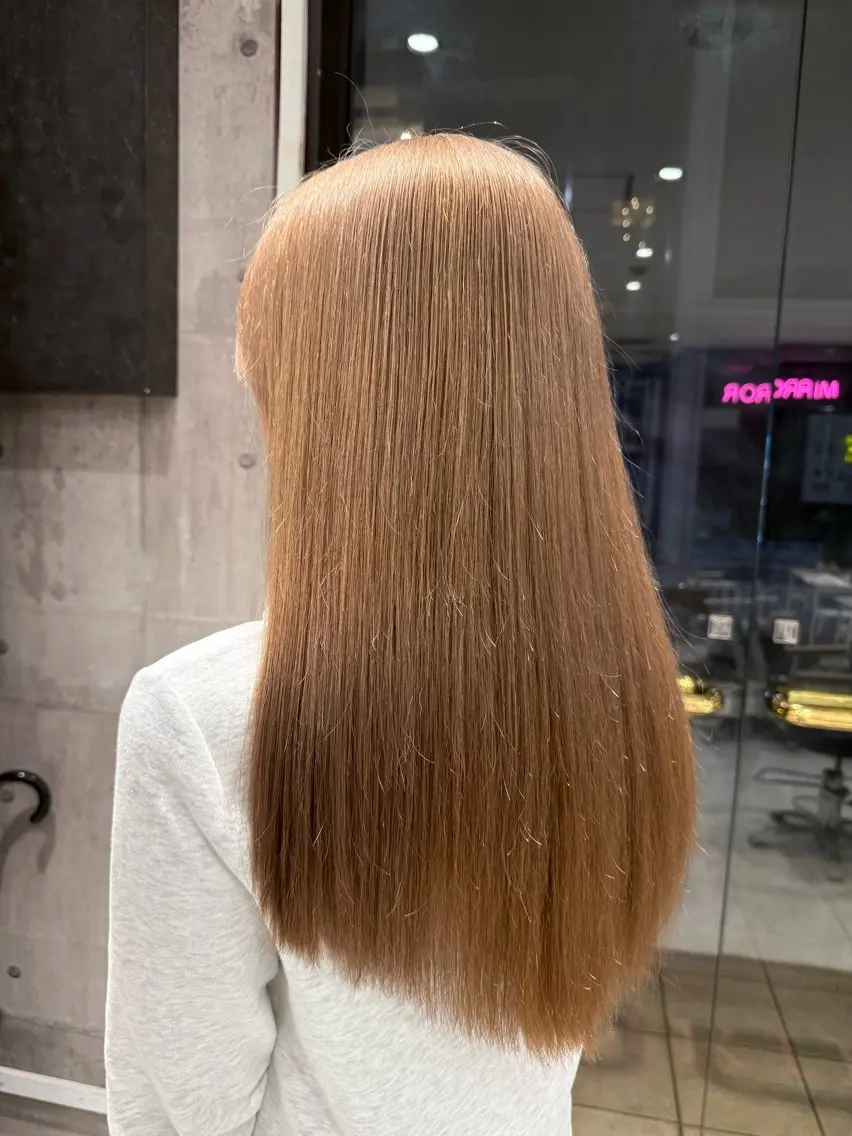 ミディアム カラー ベージュカラー ブリーチ ブロンド ピンクカラー ヘアカラー 【🥀履歴修正🥀】 ハイトーン職人/拓真のヘアスタイル