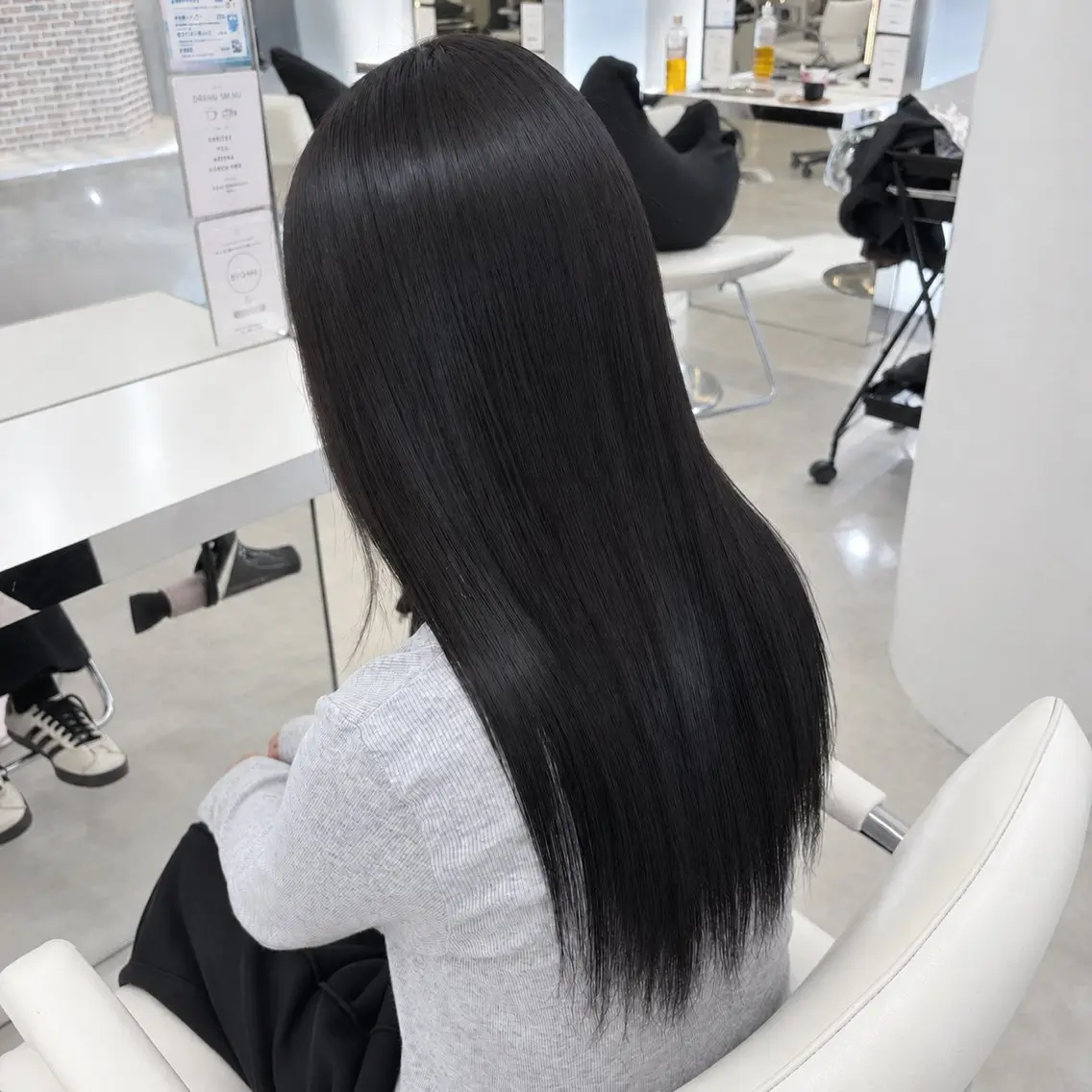 ロング トリートメント ヘアカラー トリートメント 🪽透明感カラー/ 𝗬𝗨𝗜🩵のヘアスタイル
