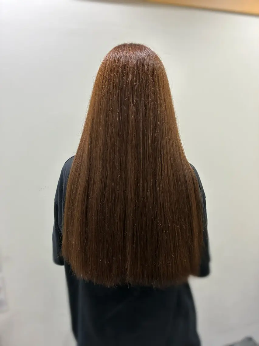 ロング カラー ベージュカラー ブリーチ ミルクティーベージュ ブリーチなしカラー 縮毛矯正 梅原 姫🍬🐰のヘアスタイル