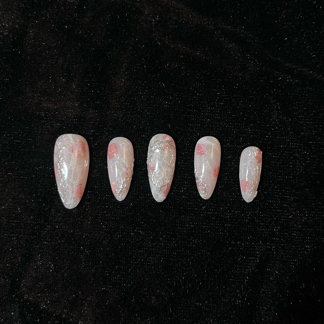 ネイル noir nails Kanaeのネイルデザイン