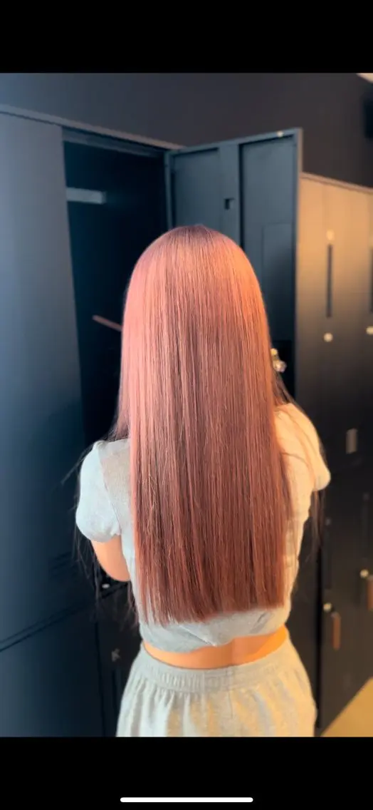 カラー 森本 美音のヘアスタイル