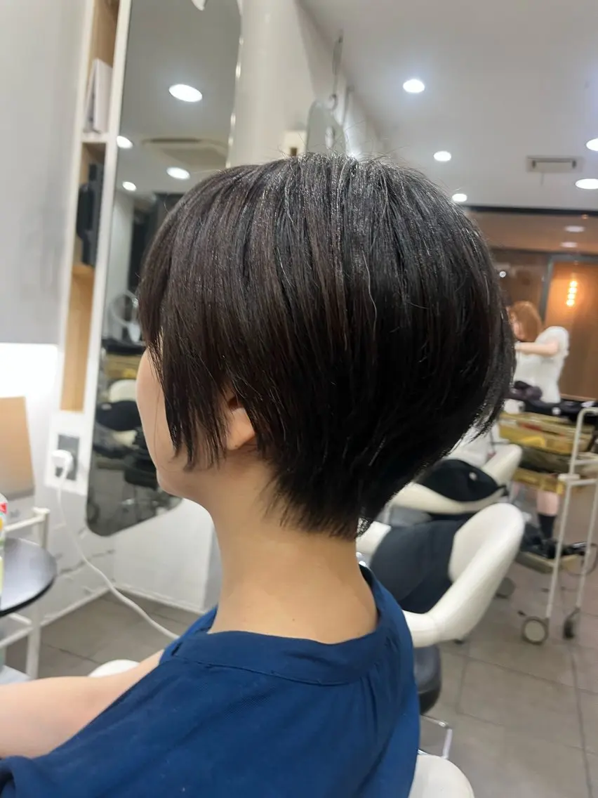 ショート カラー 透明感カラーボブ レイヤーツムギ♡のヘアスタイル
