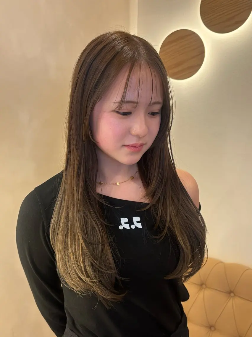 ロング カラー ロングレイヤー レイヤーカット ロング カット ヘアカラー シンバ ヒナノ/髪質 改善/縮毛矯正のヘアスタイル