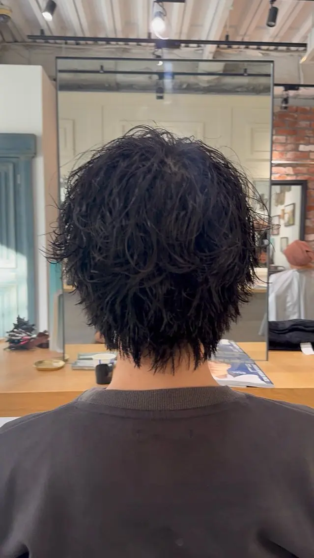 ショート パーマ メンズ メンズパーマ 波巻きパーマ カット パーマ EIGHT たまプラーザ三浦直輝のヘアスタイル