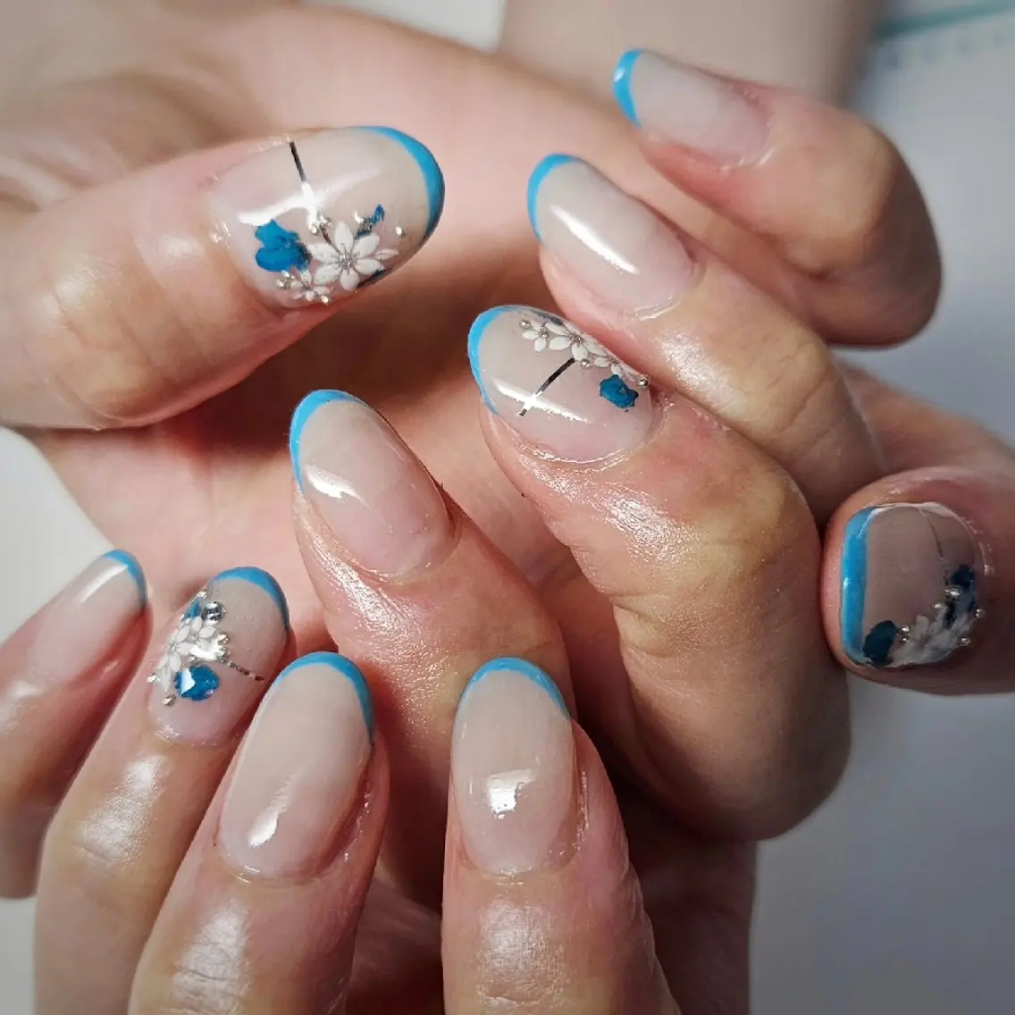 ネイル 持ち込み ハンドネイル Y. Saoriのネイルデザイン