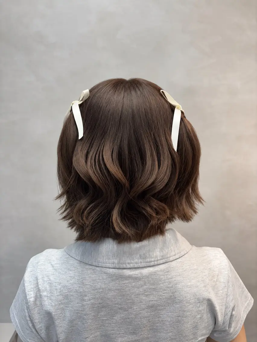 ショート 卒業式のヘアスタイル 韓国風ヘア 浴衣 推し活アレンジ🎀艶 カラー🫧nanoのヘアスタイル