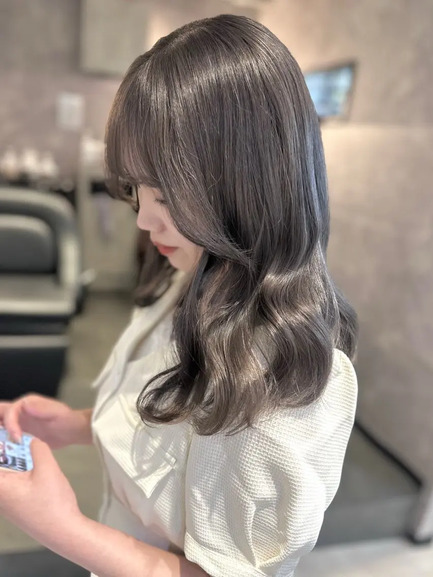 セミロング カラー ベージュカラー ブリーチ ケアブリーチ ミルクティーベージュ ピンクカラー ヘアカラー トリートメント 🦋高瀬寛菜🦋 韓国/ブリーチのヘアスタイル