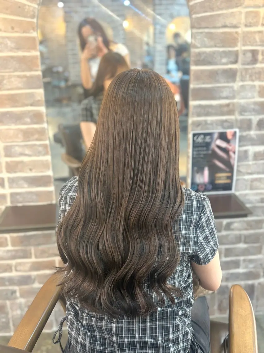 ロング カラー ヘアカラー トリートメント 縮毛矯正/暖色系 /徳田真緒のヘアスタイル