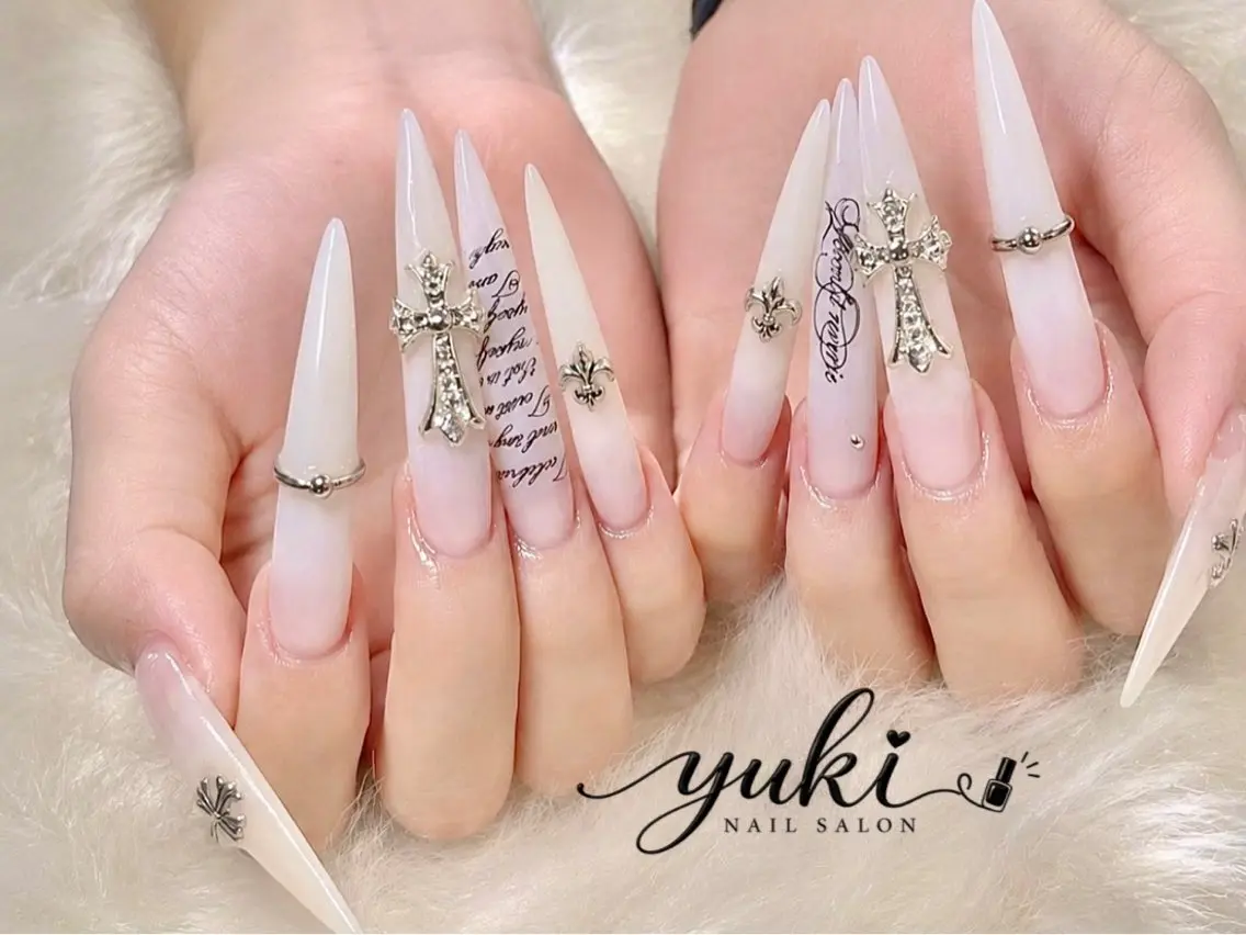 ネイル アートネイル ボルドー フレンチネイル ジェルネイル 氷ネイル・うるうるネイル ハンドネイル Yuki Nailsalonのネイルデザイン