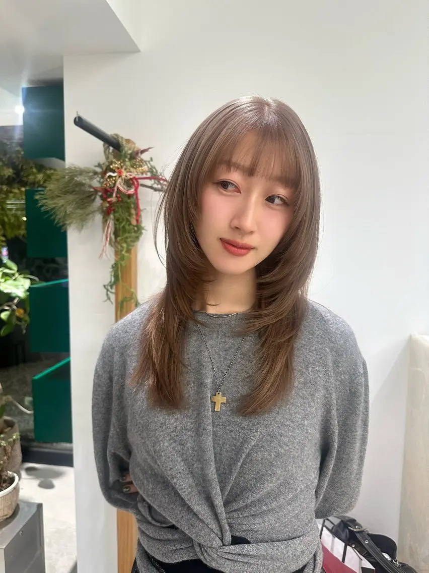 ロング カラー ベージュカラー ミルクティーベージュ 似合わせカット カット ヘアカラー トリートメント ハイトーン/透け感 カラー🎀真香のヘアスタイル