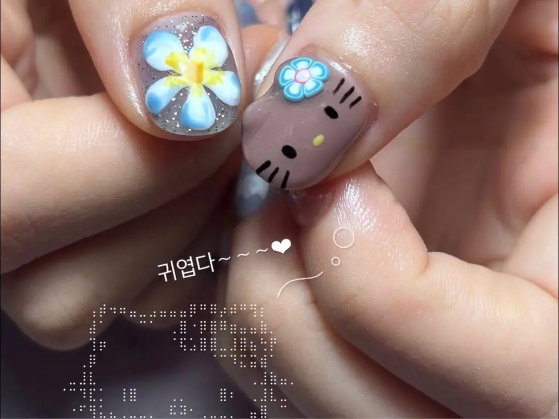 ネイル 夏ネイル アトリエ ○△□のネイルデザイン
