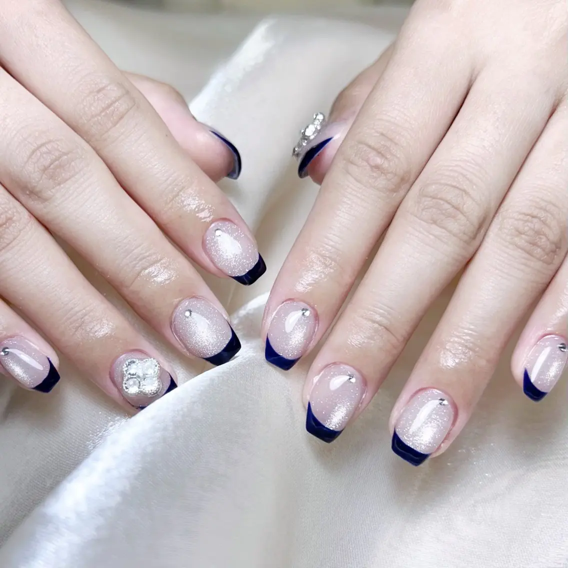 メンズ ネイル メンズ韓国風 アートネイル オーロラネイル ガーリー キラキラネイル ハンドネイル Nail salon 木にいるのネイルデザイン