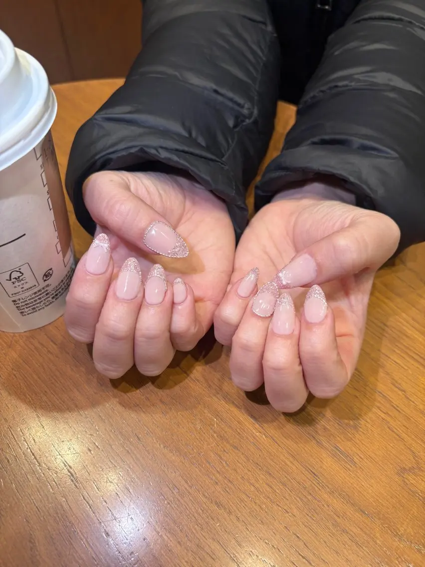 ネイル フラッシュネイル フレンチネイル ピンク ハンドネイル ネイルサロン /しあわせたいむ🌱のネイルデザイン