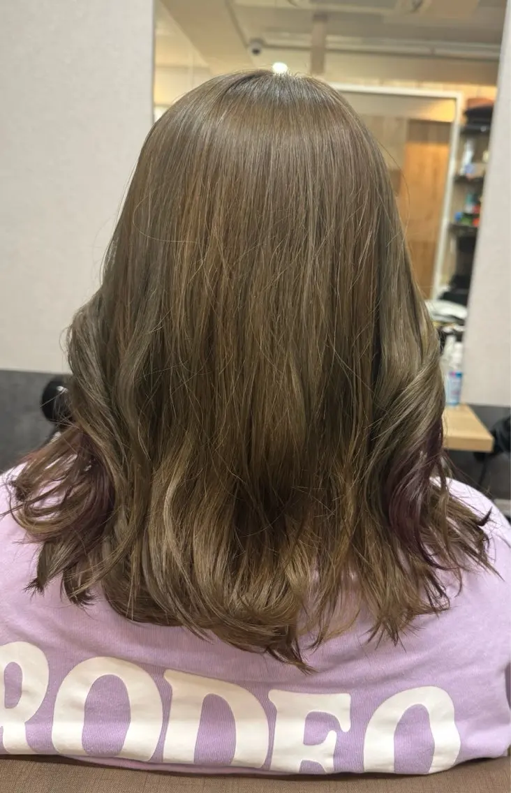 セミロング カラー reeed konnoのヘアスタイル