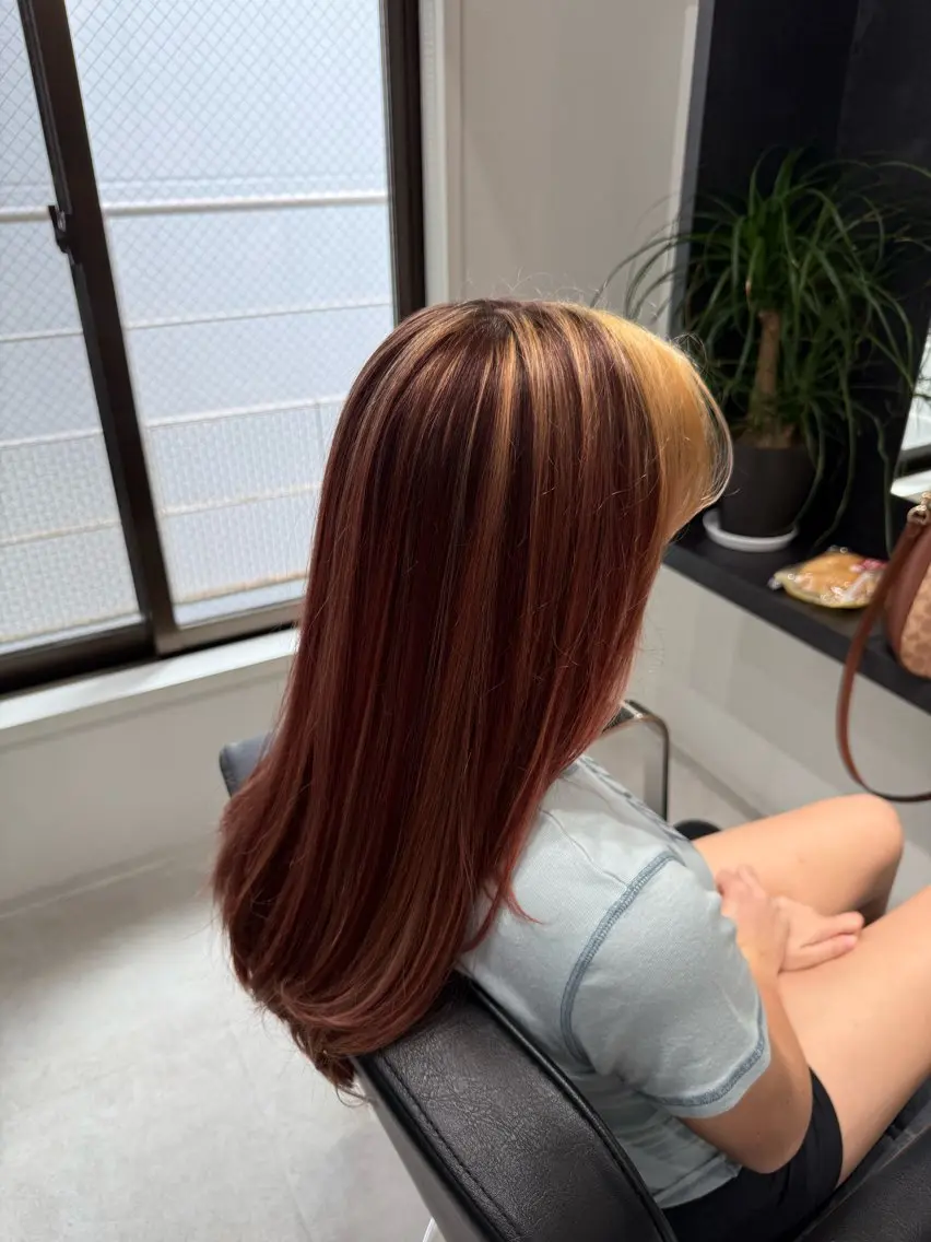 ロング カラー ヘアアレンジ ヘアカラー 山添 鈴花のヘアスタイル