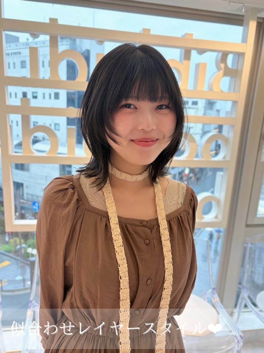 ミディアム くびれヘア 伸ばしかけ くびれレイヤー レイヤーカット 小顔カット カット 💐レイヤー/透明感 カラー💐智口彩香のヘアスタイル