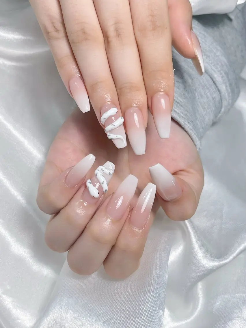 ネイル LEELA NAIL STUDIOのネイルデザイン