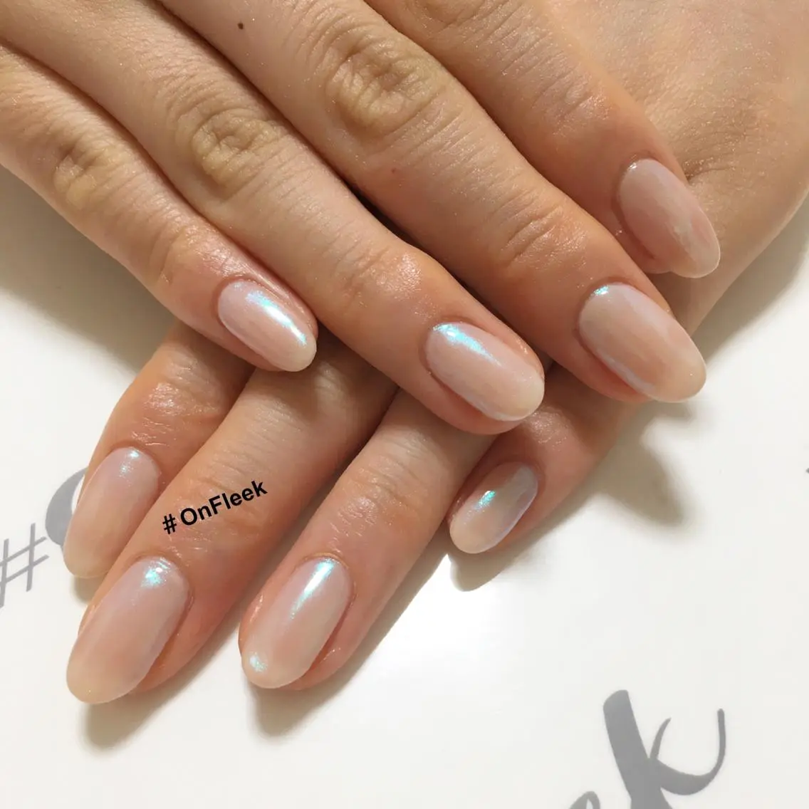 ネイル ミラーネイル ハンドネイル NailSalon ＃OnFleekのネイルデザイン