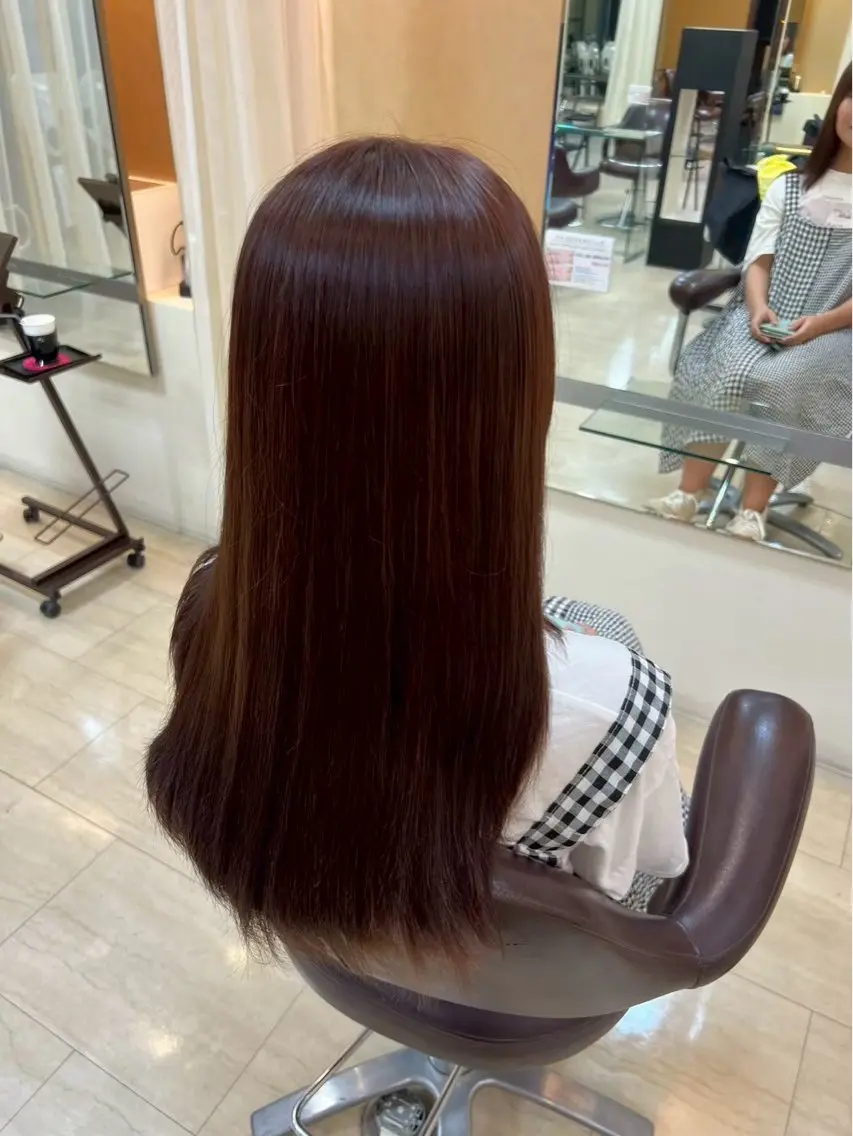 ロング ヘアカラー 濱田 妃香のヘアスタイル