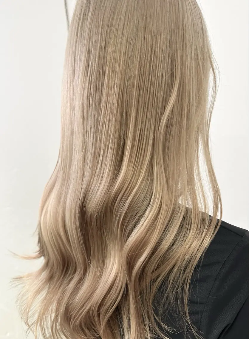 セミロング カット ヘアカラー トリートメント NYNY大久保店松浦 正覚のヘアスタイル