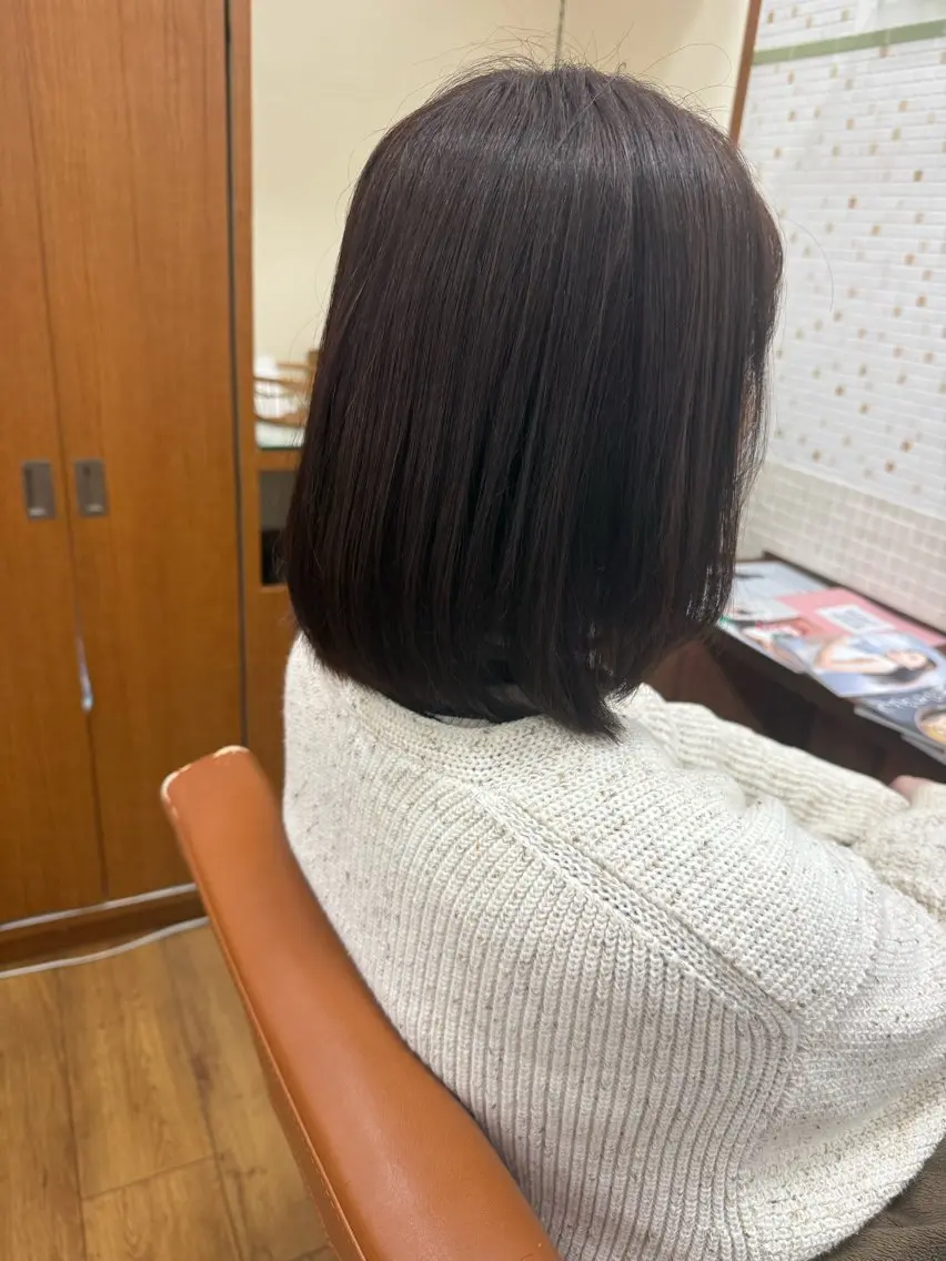 ミディアム ボブ 顔周りカット レイヤーカット トップヘアー中庄 えみぃのヘアスタイル