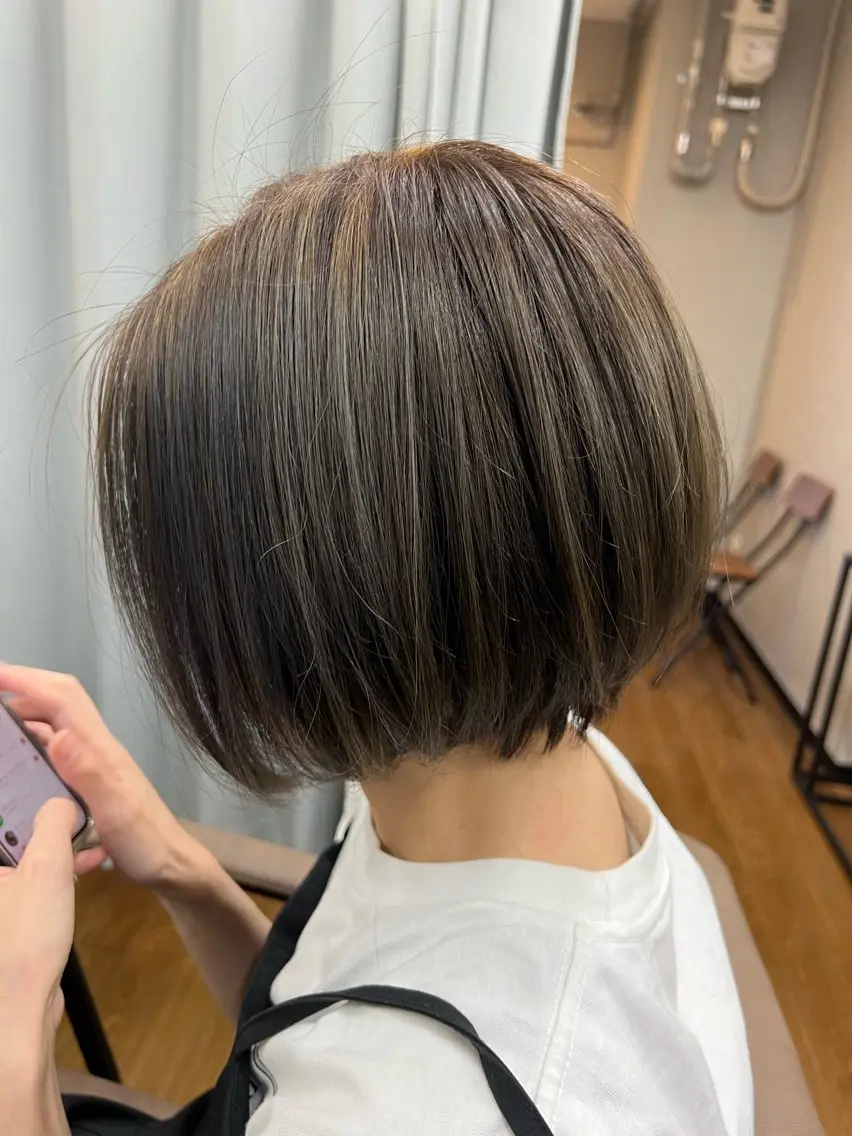 ショート ハイライト カット ヘアカラー TELA HAIR 幕張本郷店 千尋のヘアスタイル