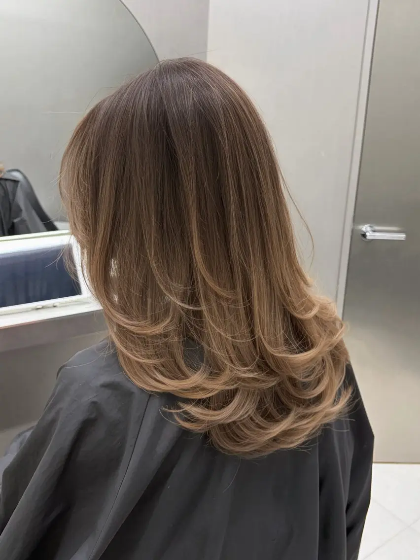 ロング カット ヘアカラー トリートメント 🫧バレイヤージュ/ ハイライト/ミズキのヘアスタイル