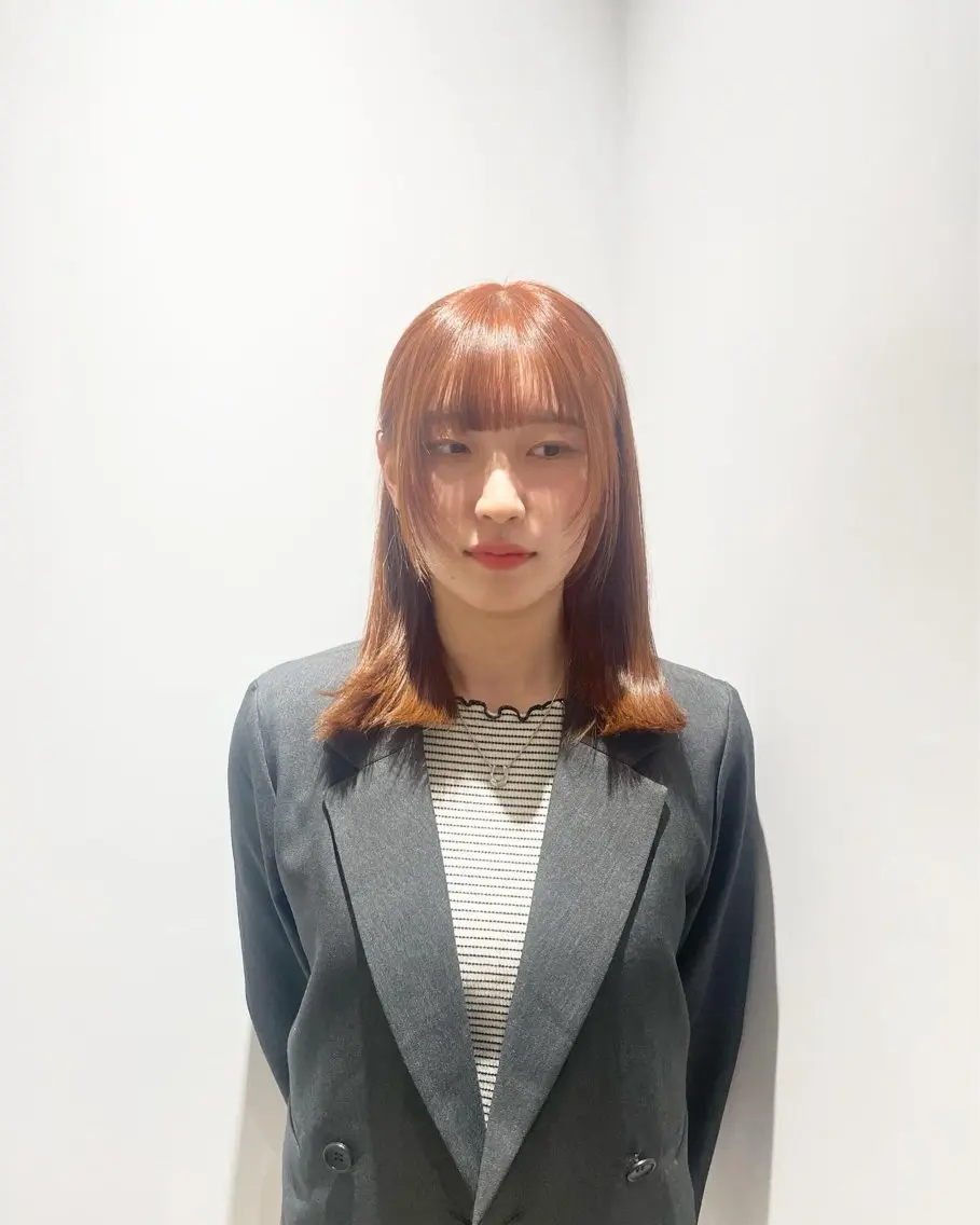 セミロング カラー 暖色カラー🤎Red Neo meiのヘアスタイル