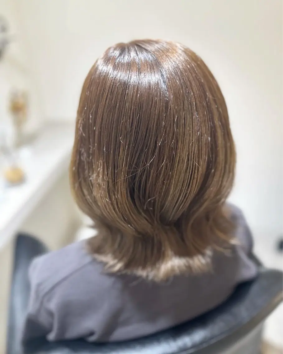 セミロング カラー ベージュカラー 透明感カラー カット ヘアカラー トリートメント 荒木 ひろかのヘアスタイル