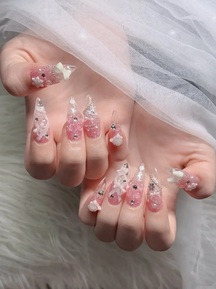 ネイル フレンチネイル ジェルネイル ガラスフレンチ ハロウィン ハート ハンドネイル H.baby Nail Salonのネイルデザイン