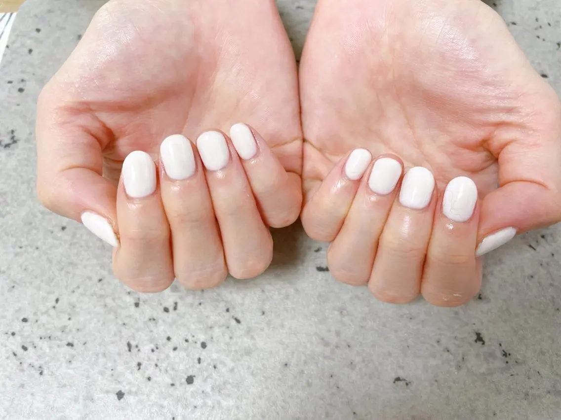 ネイル オーロラネイル フラワーネイル フットネイル フレンチネイル ジェルネイル ハンドネイル mogunail &blowのネイルデザイン
