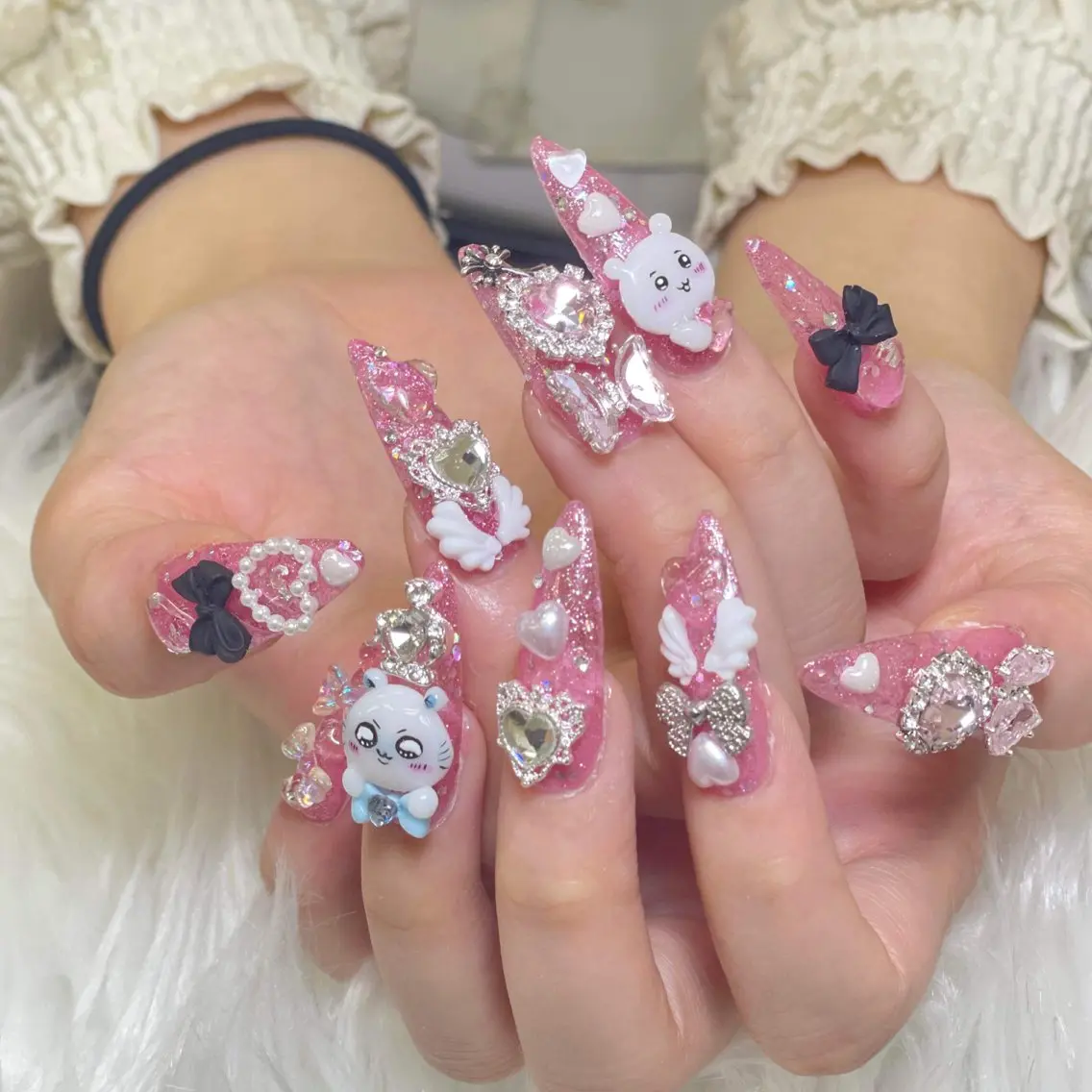 ネイル ハート キラキラネイル 韓国ネイル ロングネイル ホワイト ハンドネイル princess👑 木戸 唯のネイルデザイン