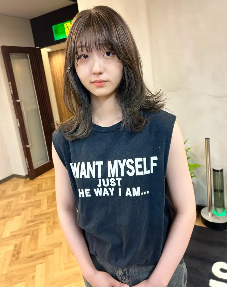 ミディアム カラー パーマ ヘアアレンジ デザインカラー/ボブ ブリーチカラー/ユリのヘアスタイル
