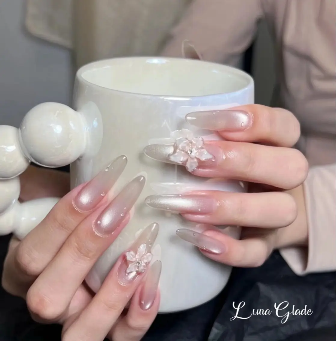 ネイル ハンドネイル Luna Gladeのネイルデザイン