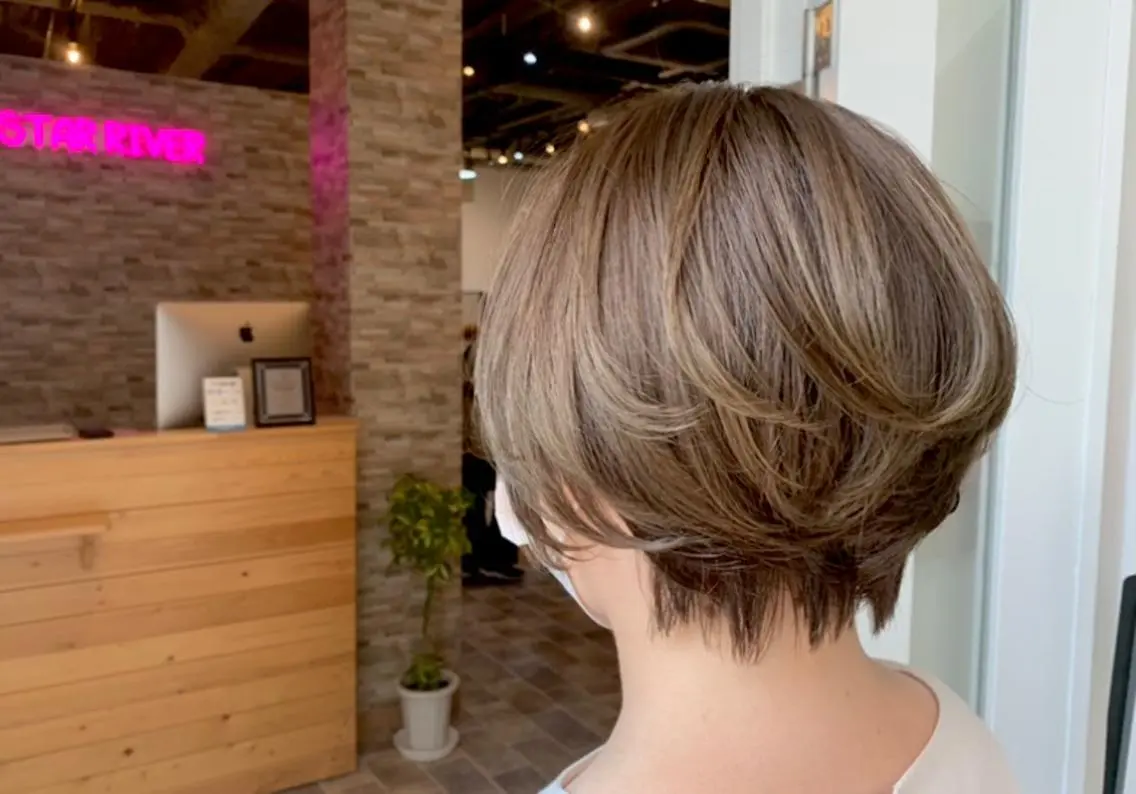 ショート カラー 吉田 聡一のヘアスタイル