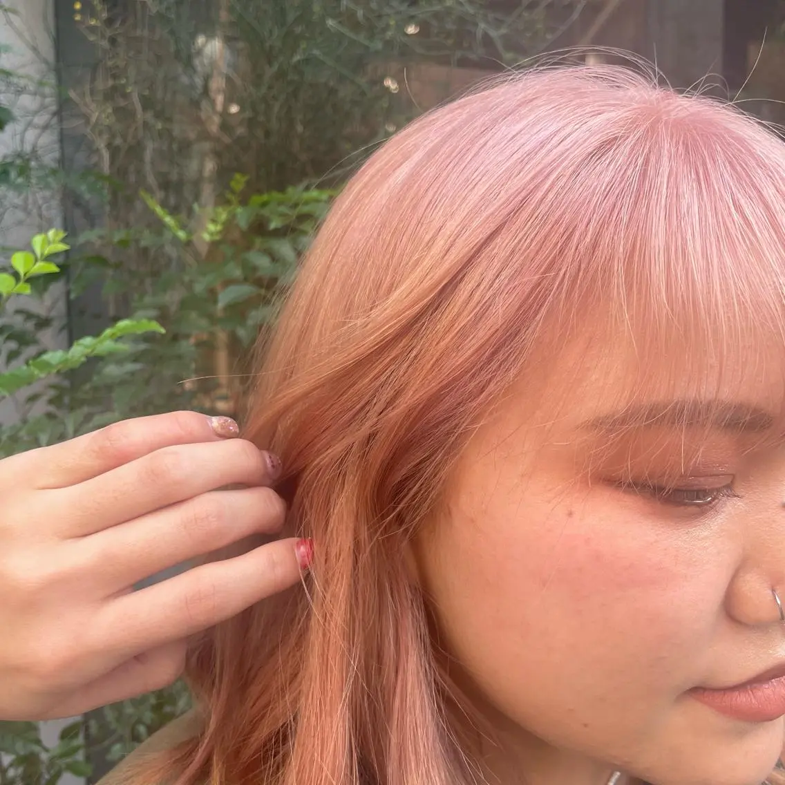 カラー ベージュカラー ブリーチ ピンクカラー ピンクベージュ ヘアカラー ハイトーン🦄ネイル 💞のぶちのネイルデザイン