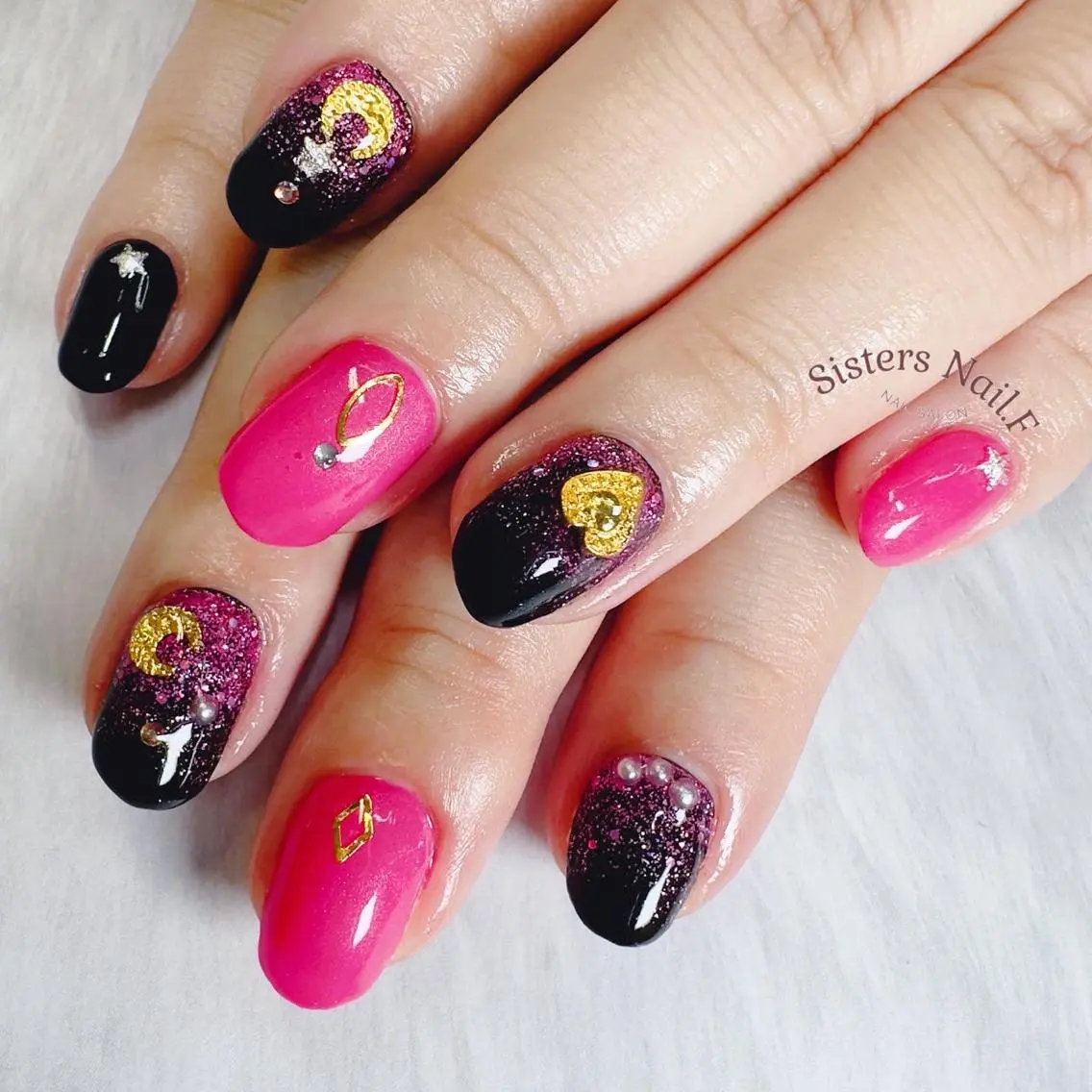 ネイル アートネイル グラデーション ハート ホログラムネイル キラキラネイル sisters nail.fのネイルデザイン