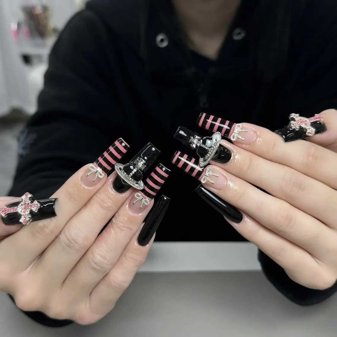 ネイル アートネイル ボルドー ブラウン フレンチネイル 氷ネイル・うるうるネイル ハンドネイル Nova Nail Nambaのネイルデザイン