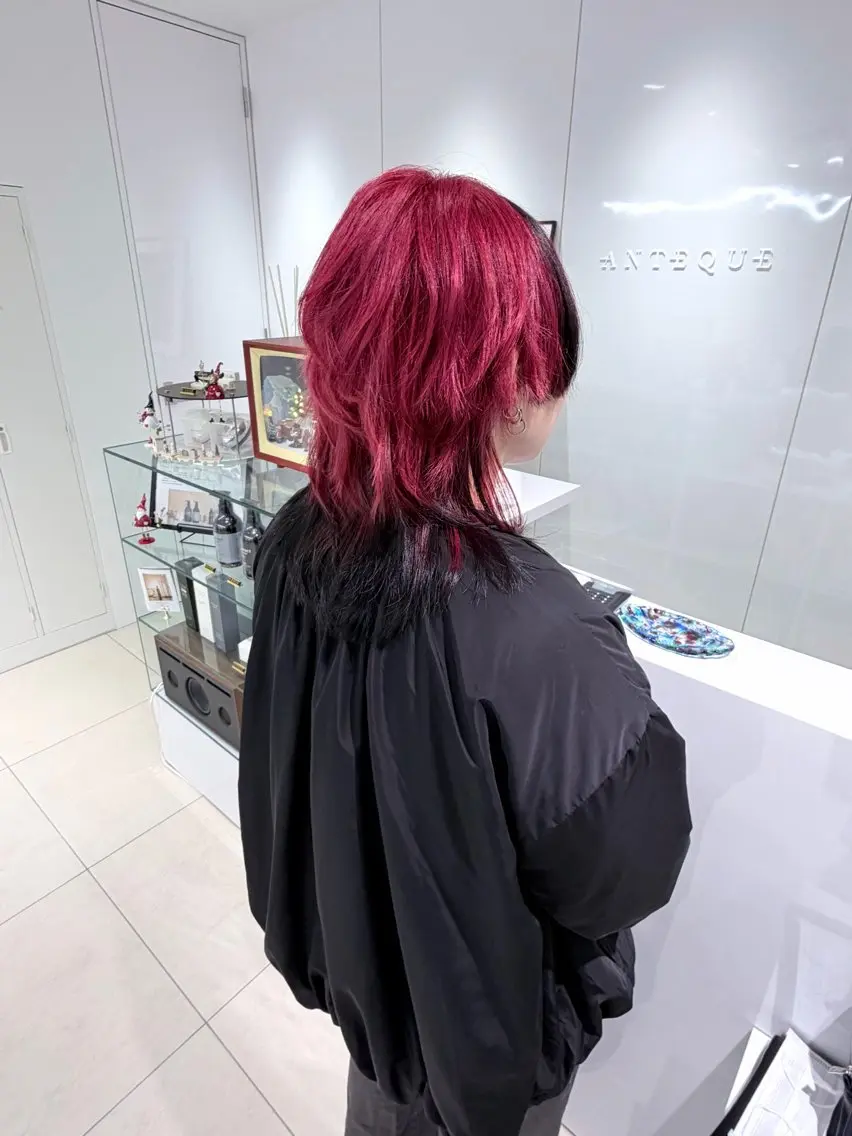 セミロング レイヤーカット🖤 SAYAのヘアスタイル