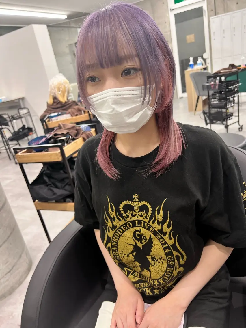 セミロング カラー ピンクカラー パープルカラー ツートーンカラー ヘアカラー トリートメント 艶髪✨ブリーチ職人 yasuのヘアスタイル