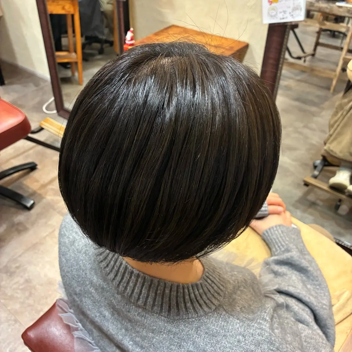 ショート カラー アディクシーカラー ベージュカラー 若林 美帆のヘアスタイル