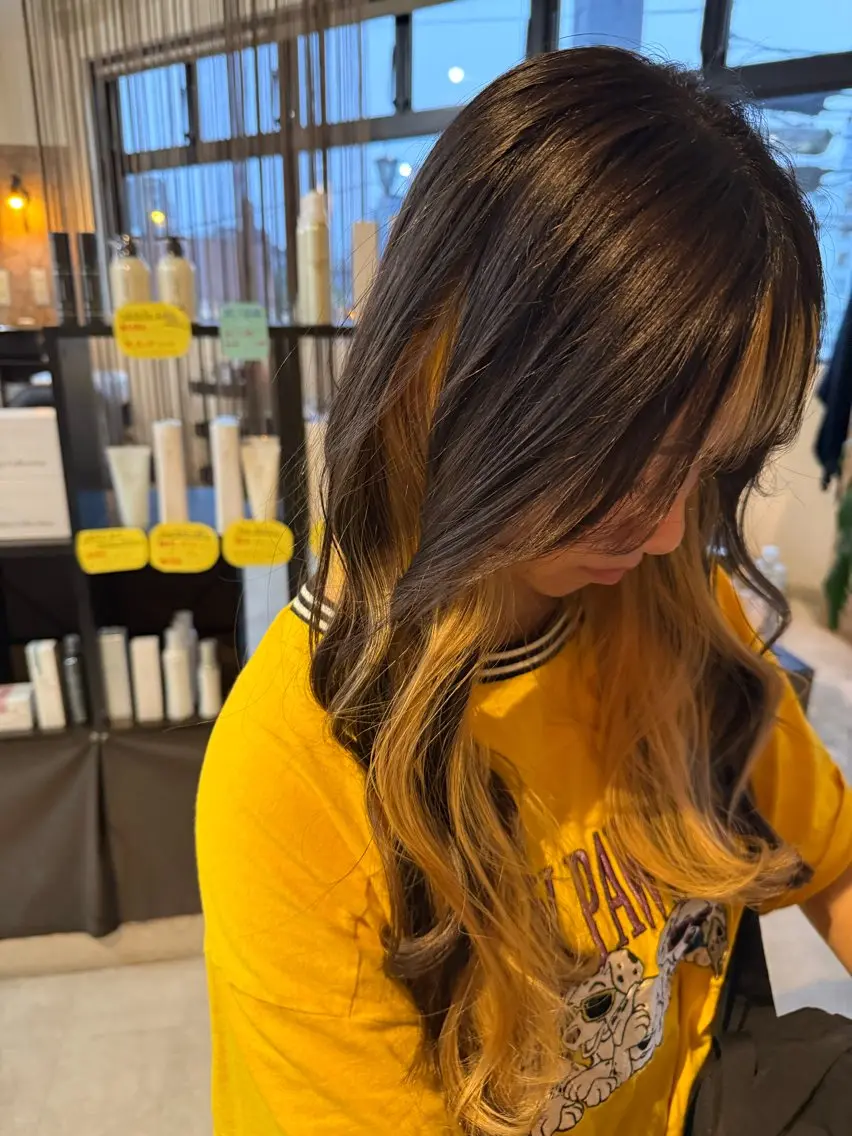 ロング イエローカラー ヘアカラー 前田 知輝のヘアスタイル