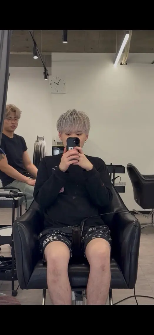 カラー 髙橋 欽春のヘアスタイル